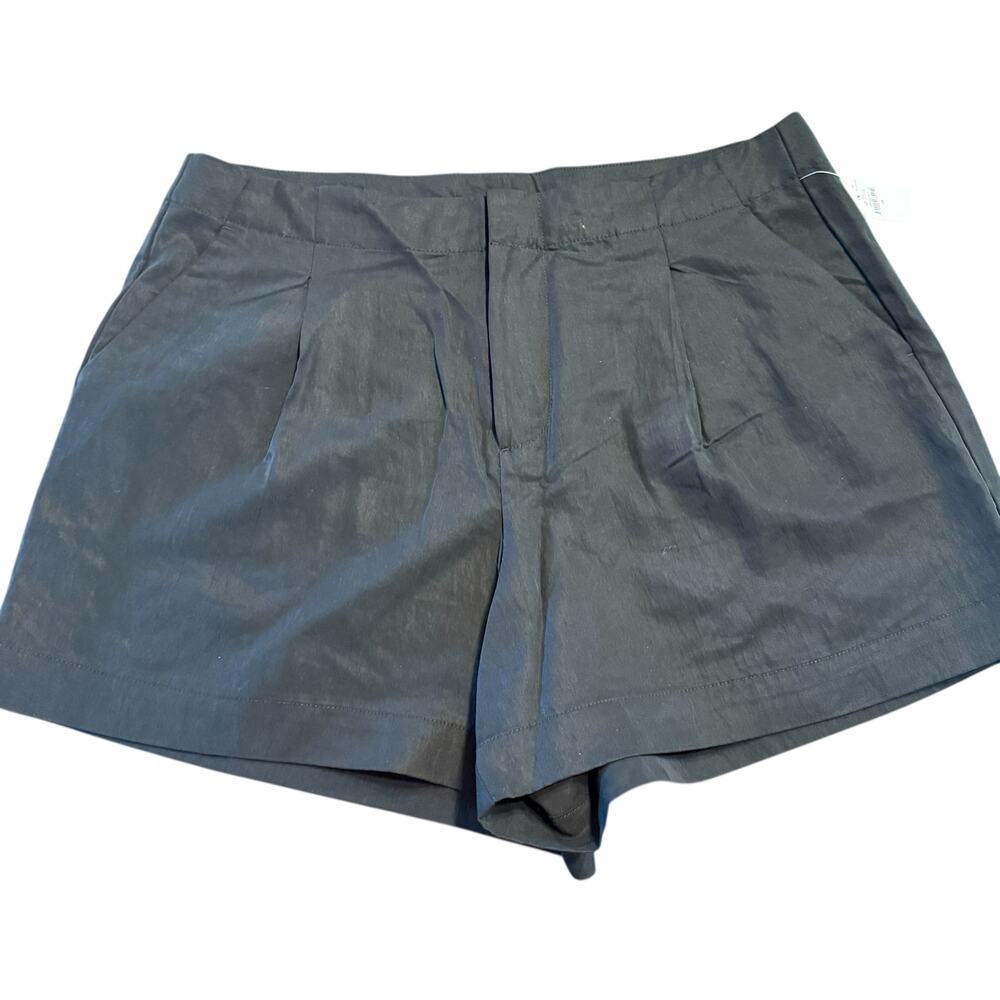 Gap Women’s NEW black pleated shorts, tencil, high waisted, Size 16 - Picture 3 of 7